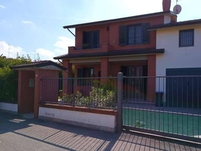 Villa a schiera in vendita a Cura Carpignano