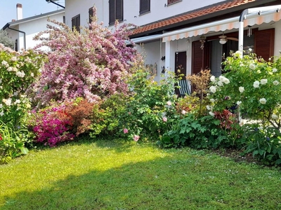 Villa a schiera in vendita a Garbagnate Milanese