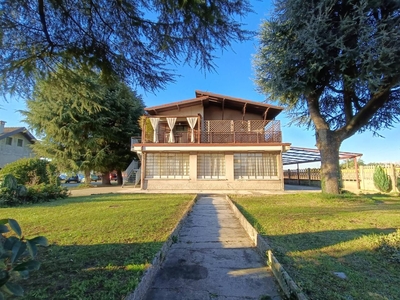 Villa in vendita a Arconate