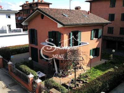 Villa in Vendita a Castelfranco Emilia Via Case Nuove,