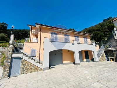 Villa in vendita a Deiva Marina