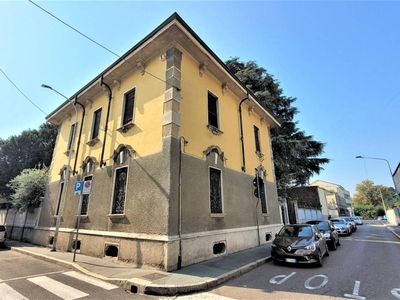 Villa in vendita a Legnano
