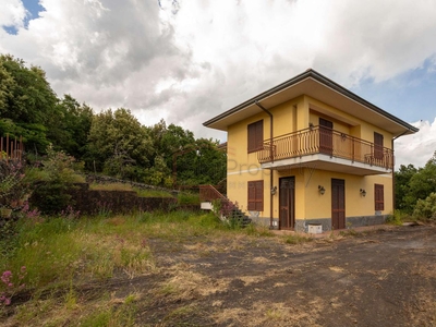 Villa unifamiliare in vendita a Pedara