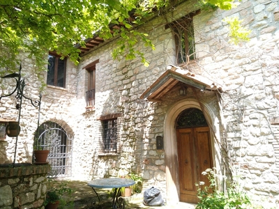 Rustico casale in vendita a Monte Cavallo Macerata Località Valle San Benedetto