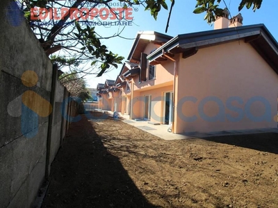 Villa a schiera di nuova costruzione, in vendita in Via Per Rovellasca, Misinto
