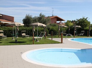 Appartamento a Moniga Del Garda con barbecue e piscina