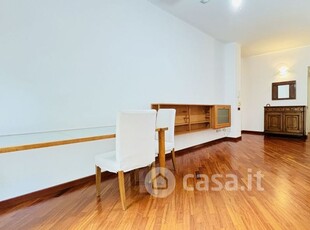Appartamento in Affitto in Via Montecatini a Milano