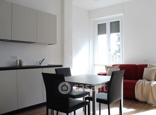 Appartamento in Affitto in Via Sardegna 34 a a Milano