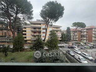 Appartamento in Affitto in Via Ugo Ojetti a Roma