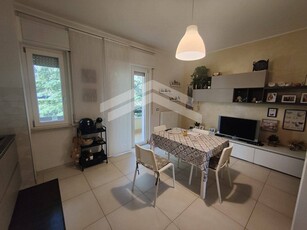 Appartamento in Vendita a Campobasso, zona Vazzieri, 183'000€, 170 m²