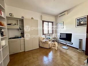 Appartamento in Vendita a Lucca, zona Sant'Anna, 275'000€, 150 m², con Box