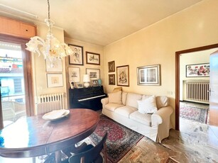 Appartamento in Vendita a Rimini, 250'000€, 158 m², arredato, con Box