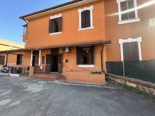 Appartamento in Vendita a Roma Via Antonio da Gaeta