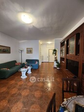 Appartamento in Vendita in Via Alessandro Manzoni a Ancona