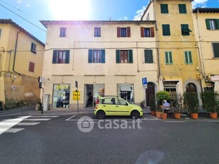 Appartamento in Vendita in Via Porta Carratica a Pistoia