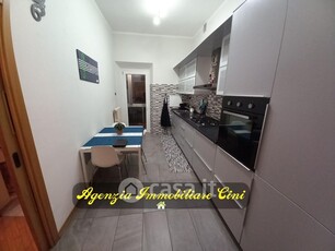 Appartamento in Vendita in Viale Giosuè Carducci a Livorno