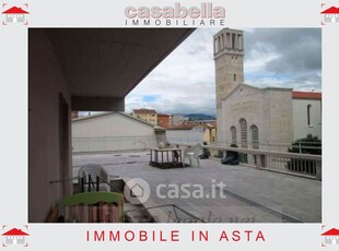 Appartamento in Vendita in Viale Montegrappa 114 a Prato