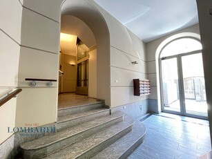 Bilocale in Affitto a Milano, zona * Brera, Moscova, Repubblica, Cavour, H F.B. Fratelli, 1'600€, 65 m², arredato