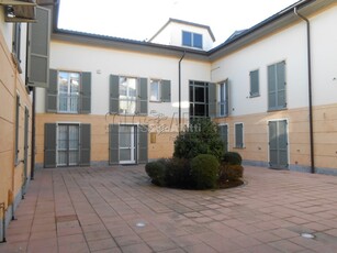 Bilocale in Affitto a Pavia, zona Centro, 680€, 55 m², arredato