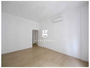 Bilocale in Vendita a Salerno, 175'000€, 55 m²