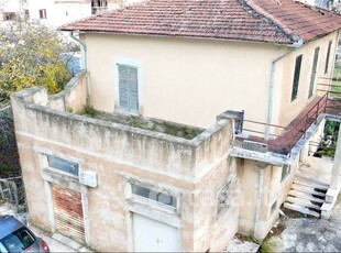 Casa indipendente in Vendita in a Terni