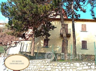 Casa indipendente in Vendita in Via Alessio Lorenzini a Perugia