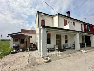 Casa indipendente in Vendita in Via Teano a Rovigo