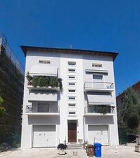 Garage/Magazzino/Deposito di 60 mq con area privat