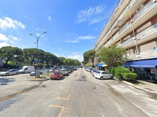 Immobile commerciale in Affitto a Pescara, 3'500€, 270 m²