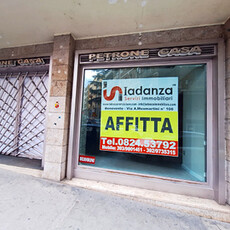 Locale commerciale - C.so Vittorio Emanuele (BN)