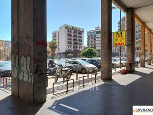 Negozio/Locale commerciale in Affitto in a Palermo