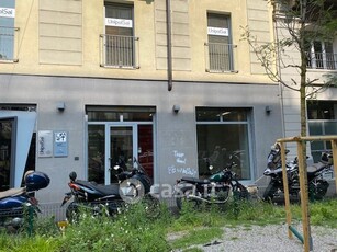 Negozio/Locale commerciale in Affitto in Via Fabio Filzi 5 a Milano