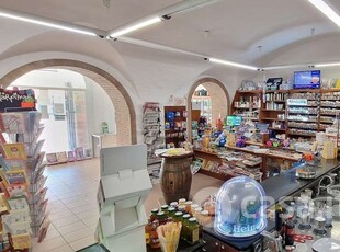 Negozio/Locale commerciale in Vendita in a Perugia