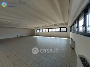 Negozio/Locale commerciale in Vendita in Via Noalese 61 m a Treviso