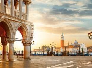 Palazzo in Vendita in Piazza San Marco a Venezia