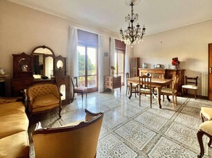 Prestigioso appartamento di 179 m² in vendita via Alessandro Manzoni, Napoli, Campania