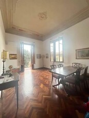 Appartamento di lusso di 102 m² in affitto viale Spartaco Lavagnini, Firenze, Toscana