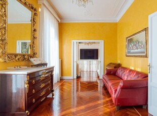 Prestigioso appartamento in vendita Via Varesina, 52, Como, Lombardia