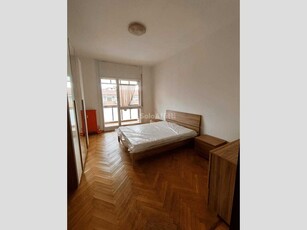 Quadrilocale in Affitto a Torino, zona Mirafiori, 565€, 90 m², arredato