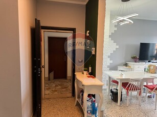 Quadrilocale in Vendita a Milano, zona Barona, 350'000€, 119 m², arredato