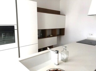 Trilocale in Affitto a Palermo, 1'100€, 70 m², arredato