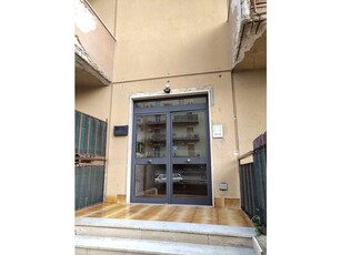 Trilocale in Vendita a Palermo, 125'000€, 101 m²