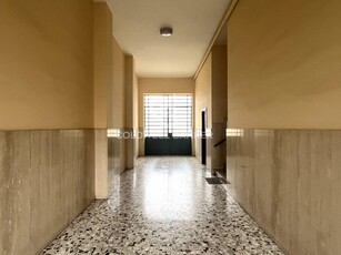 Trilocale in Vendita a Torino, zona Parella Pozzo Strada, 89'000€, 81 m²