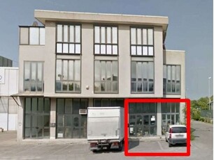 Ufficio in Vendita a Salerno, 59'000€, 42 m²