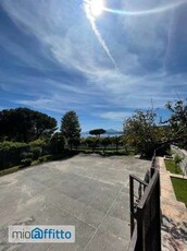 Villa arredata con terrazzo Pozzuoli alta