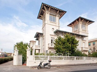 Villa in Vendita in a Livorno