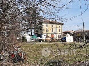 Villa in Vendita in a Piacenza