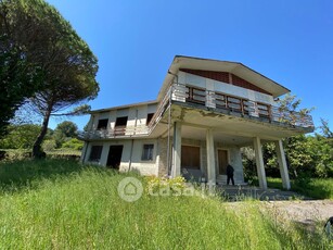 Villa in Vendita in a Rimini