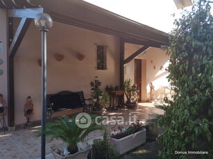 Villa in Vendita in Via delle Begonie a Ascoli Piceno