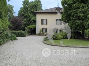 Villa in Vendita in Via Gianbattista Morgagni 3 a Reggio Emilia